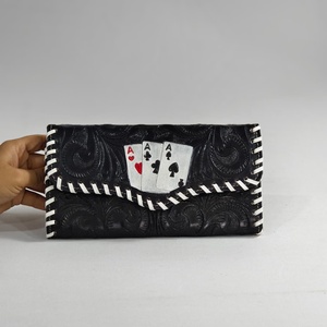 Nouvelle Pochette Porte-Passeport Courte Antivol en Cuir Véritable Style Western pour Femme, Design Unique et Tendance avec Porte-Cartes Intégré - Product Image 1