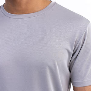 T-shirts de compression pour hommes à manches courtes Vêtements d'entraînement respirants à motif sur le devant Vêtements de fitness formels en gros - Product Image 5