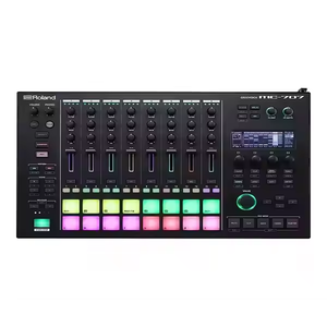 Roland MC-707 Groovebox Herramienta Profesional de Producción Musical para Uso en Vivo y en Estudio - Product Image 1