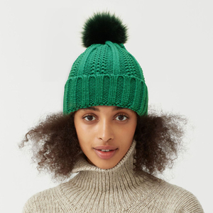 Gorro de Invierno Unisex de Alta Calidad, Diseño Clásico, Cómodo para el Frío, Material Acrílico, para Uso en la Playa - Product Image 3