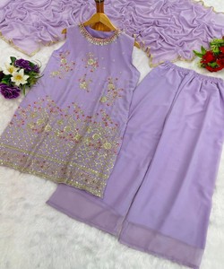 LOOK RICHE GEORGETTE BRODERIE SÉQUENCE TRAVAIL TOP PALAZZO AVEC DUPATTA FESTIVE WEAR PRIX DE GROS VÊTEMENT ETHNIQUE PUEPLE - Product Image 3