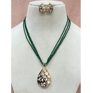 Beautiful Premium Quality Real Kundan Gold Plated Pendant <b>Set</b> With Earrings <b>for</b> <b>Women</b> Designer <b>Jewelry</b> <b>for</b> Wedding and Party - Product Image 1