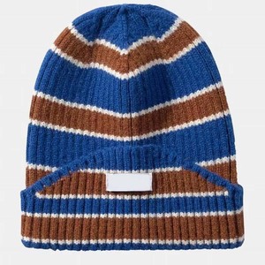 Nuevos 100% sombreros de invierno acrílicos bordados con diamantes de imitación logotipo propio personalizado gorras de color personalizadas para mujeres y hombres - Product Image 3