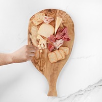 Planche à découper pour barbecue et steak, personnalisée, haut de gamme, en bois d'olivier brun doré, faite à la main, avec poignée gravée, facile à utiliser