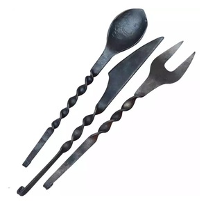 Esparcidor chapado en oro rosa de alta calidad para queso Nuevo estilo Nuevo esparcidor de queso de metal para cortar queso Nuevos cubiertos de metal - Product Image 2