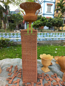 Urna de mimbre moderna para decoración del hogar Con pedestal (44 '') Florero de mimbre tejido a mano OEM Personalizar tamaños y colores de la fábrica de Vietnam - Product Image 4