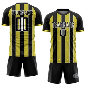 Ensemble de maillot de football personnalisé noir et or rayé pour homme, manches courtes, impression sublimée, évacuation de l'humidité, col rond, coupe athlétique - Product Image 1