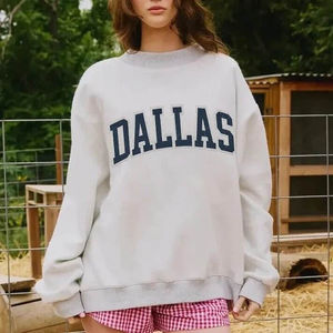 Sweat-shirt à col montant brodé surdimensionné pour femmes pull Vintage épaule tombante col rond en coton à manches longues - Product Image 1