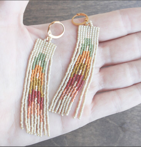 Pendientes de Flecos Hechos a Mano - Dorados - Largos - Product Image 1