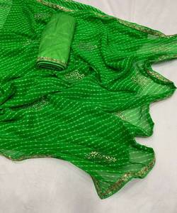 Lehenga en mousseline de satin le plus choisi: ensemble gracieux pour les occasions spéciales Ajout élégant aux tenues ethniques - Product Image 2