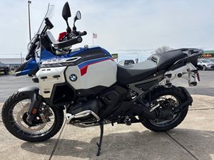 ยอดขายรถมอเตอร์ไซค์รุ่น R1300 GS Adventure ปี 2025 พร้อมจำหน่ายและพร้อมส่งออก - Product Image 3