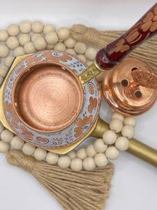 Brûleur d'encens moderne multicolore avec poignée Design artisanal parfait pour la méditation au spa et accessoire de table élégant - Product Image 6