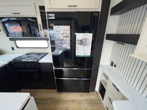 Nuevo 2026 F-o-r-e-s-t R-i-v-e-r Sabre 37RVM-I-L-E-S - Product Image 3