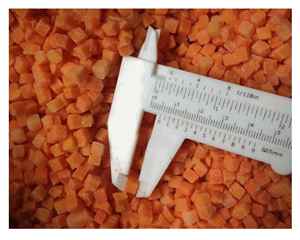Tranches de carottes congelées du Vietnam Processus IQF Carottes sucrées de haute qualité pour l'exportation Vente en gros et service alimentaire Emballage en vrac - Product Image 4