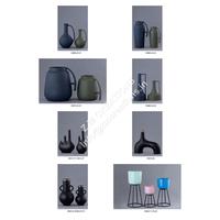 Vases à fleurs décoratifs en métal faits à la main, style côtier - Noir et blanc, décoration de mariage/événement, tailles personnalisables, vente en gros