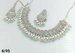 DERNIÈRE ANTIQUE À LA MODE PLAQUÉ ARGENT NON COUPÉ AD FANCY COLLIER AVEC ENSEMBLE DE BOUCLES D'OREILLES MANGTIKKA ET ENSEMBLE DE BIJOUX POUR FEMMES - Product Image 4