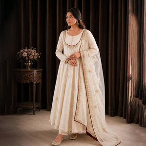Hermoso diseño de Anarkali con bordado de lentejuelas, Salwar Kameez para mujer, vestido étnico indio pakistaní, vestido abaya de Pakistán. - Product Image 1