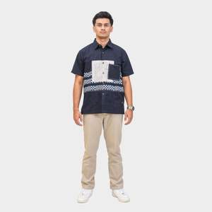 Camisa de Camuflaje Azul Marino de Manga Corta para Hombre, Transpirable, Teñida con Tintes Ecológicos, Diseños Únicos, Estilo Moderno, Minimalista e Informal - Product Image 3