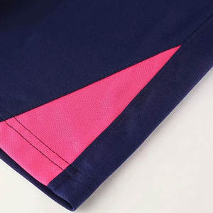 Ropa deportiva, sublimado uniforme de fútbol, jersey de cuello redondo hecho en poliéster con pantalones cortos, uniforme de fútbol con nombre de equipo personalizado - Product Image 4