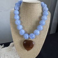 Collier de perles colorées surdimensionnées en pierre naturelle, avec pendentif cœur en ambre réglable, bijoux mignons pour boutiques