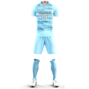 Uniformes de football pour hommes sur mesure, maillots de football pour jeunes avec impression par sublimation du logo du club, polyester vert OEM - Product Image 1