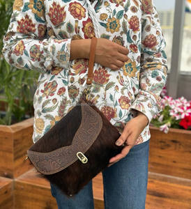 Nouvel arrivage de sac à bandoulière en cuir de vachette de style occidental pour femmes sac à bandoulière élégant et décontracté sacs à main bracelet en cuir véritable - Product Image 2