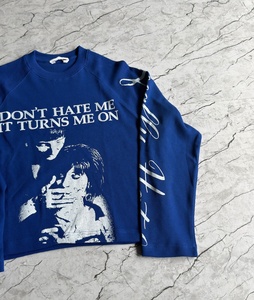 เสื้อยืดแขนยาวขายดีรุ่นใหม่ พิมพ์ลายด้านหน้าและแขนเสื้อ แบบ OEM เสื้อคอตตอนคอโอ แขนยาว อุ่นสบาย ไซส์ใหญ่ สไตล์ลำลอง - Product Image 4