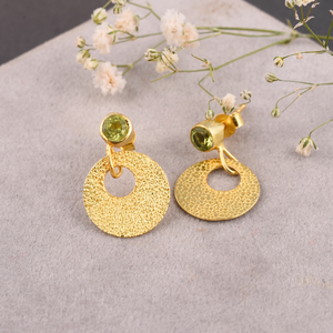 ต่างหูสตั๊ดพลอยเพอริดอททรงกลม925เงินสเตอร์ลิงพร้อมต่างหูชุบทองที่ทันสมัยสำหรับเป็นของขวัญแต่งงาน - Product Image 4