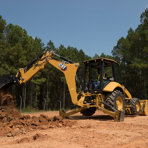 Chargeuse-pelleteuse Caterpillar 420 avec cabine d'opérateur Excellente capacité de charge et contrôle en douceur pour les opérations sur site - Product Image 6