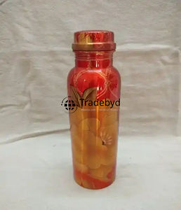 Bouteille en cuivre design parfaite pour les amateurs de yoga et de mode de vie sain avec style Tradebyd - Product Image 4