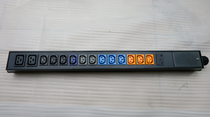 DoyonTek 32A IEC C13 C19 PDU de 14 Tomas para Rack de Servidor, Centro de Datos - Product Image 3