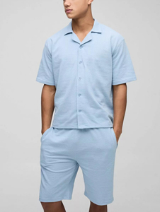 Ropa informal de verano Ropa de hombre Conjunto de dos piezas Camisa y pantalones cortos Conjunto Streetwear logotipo serigrafiado personalizado chándal para hombre - Product Image 2