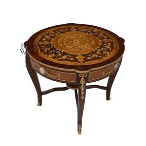 Mesa Auxiliar Redonda de Lujo con Marquetería Floral Incrustada y Detalles Ornamentales de Latón Dorado para Decoración Interior de Hogar Clásico - Product Image 3