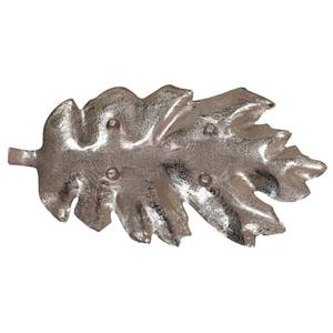 Plato de aluminio hecho a mano para servir, bandeja decorativa en forma de hoja de tono plateado, elegante pieza de acento para el hogar, Metal adornado reutilizable - Product Image 4