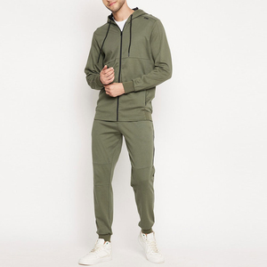 Survêtement imprimé confortable de qualité pour hommes, vêtements de sport de jogging à capuche grande taille avec logo personnalisé et au style unique pour l'hiver - Product Image 1