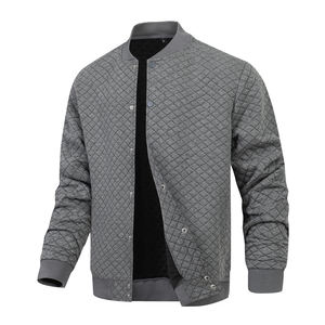 Vente en gros Veste universitaire Oem de haute qualité pour hommes et veste pour hommes avec lettres Veste d'hiver respirante fabriquée au Pakistan - Product Image 1