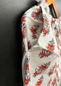 ชุดนอนฤดูร้อนคอวีลายดอกไม้เอวยางยืดผ้าฝ้ายนุ่มสำหรับผู้หญิง |   ชุดลำลองทำมือจากอินเดีย ระบายอากาศได้ดี แห้งเร็ว - Product Image 6