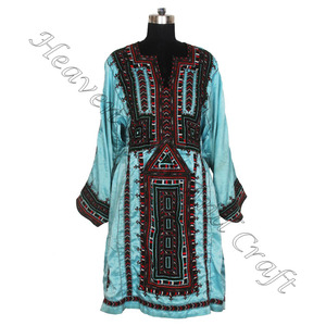 Robe Vintage en Soie Tribale Brodée Robe BDR067 Vintage Bohème Du Fournisseur Indien Vintage Broderie Fait Main Banjara - Product Image 3