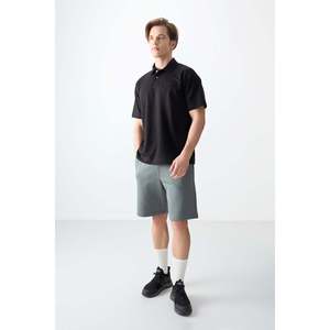 T-shirt basique pour homme, coupe ample, noir, coton épais, doux et texturé, col polo, tissu Oxford - 88382 - Product Image 3