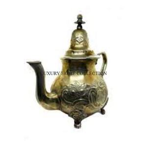 Brass Teapot with <b>Vintage</b>-inspired Design and Ergonomic Handle Crafted to Provide an Authentic Tea-serving Experience - Product Image 4