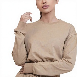 Sweatshirts tendance modernes et chics pour le confort hivernal et le style Le coton combiné et le polyester font une déclaration - Product Image 1