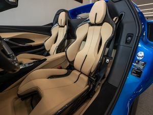 Offre exceptionnelle : Ferrari 296 GTS RWD 2023, propre et prête à être expédiée - Product Image 4