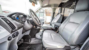 Ford Transit-250 VAN BUS CAR d'occasion certifié - Product Image 2