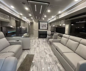 Best Price 2024 2025 Fleetwoods RV Discovery LXE 40M Motor Home Class a Euro 5 Emission 4-6 Passengers for Export Worldwide - Product Image 2
