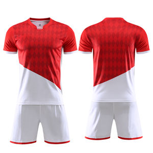 Venta al por mayor de los hombres cómodos transpirables de fútbol desgaste libre de diseño personalizado sublimación Jersey Kits uniforme de fútbol personalizado - Product Image 1