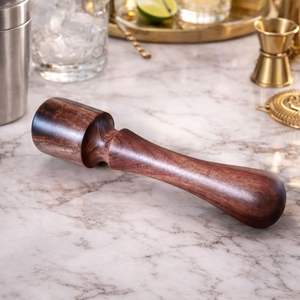 Muddler de Cócteles de Madera de Diseño Superior, Herramienta de Barra Ergonómica y Resistente para Triturar Potente, Mezclar Suavemente y Preparar Bebidas Artesanales - Product Image 1