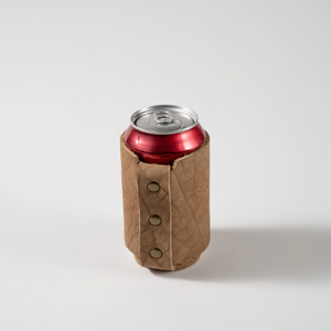 Accesorio personalizado de cuero de grano completo para hacer cola, barbacoas en el patio trasero, Enfriador de latas deportivas para exteriores - Product Image 3