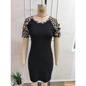 Robe courte en modal à manches courtes et col rond pour femme avec détail bretelles, 35729 - Noir - Product Image 4
