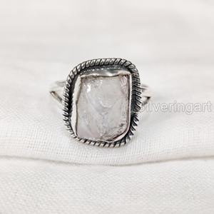Joyería de piedra en bruto Anillo de mujer Piedra preciosa de cuarzo rosa cruda natural Piedra DE NACIMIENTO DE ABRIL Anillo bohemio Anillo de plata esterlina 925 de boda - Product Image 3