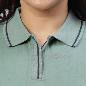 Camiseta de Polo transpirable de gran tamaño para mujer, diseño de Cuello clásico con estilo informal holgado inspirado en la ropa de calle para Polo - Product Image 4